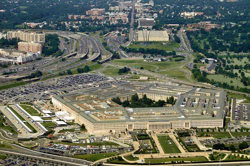 35841916 Aerial view of the Pentagon building and surrounding area