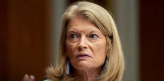 GOP Senator Stabs U.S in the Back on Citizenship Verification Fight