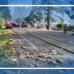 Home EXPLOSION Rocks Neighborhood – Firefighters Injured! 3 firefighters hurt in home explosion