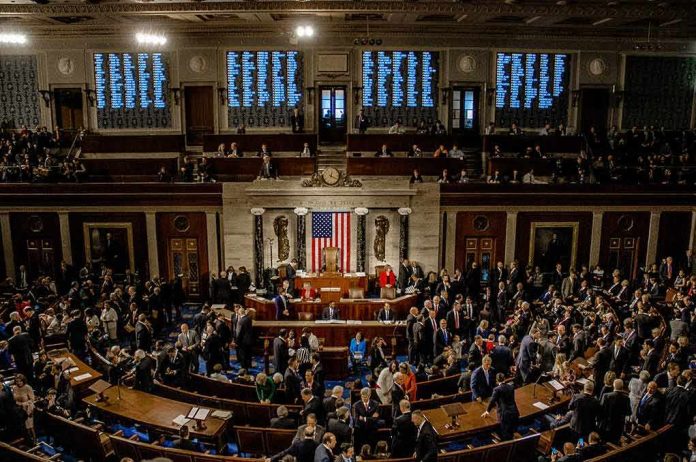 U.S. House chamber filled with lawmakers before a session