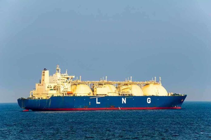 1078242305 LNG tanker ship sailing on open sea
